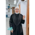 عباءة جلدية بنقشة البولكا دوت